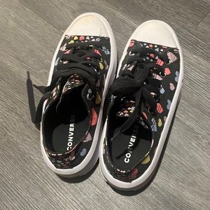 Kids converse